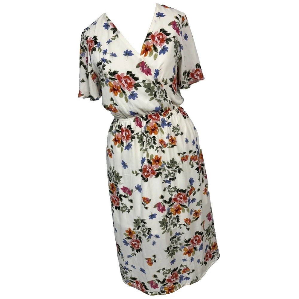 One Clothing Los Angeles Women's Sz M Colorful Floral Pattern Short Sleeve